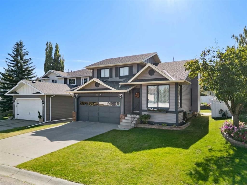 136 Sanderling Close NW, Calgary — photo 3 of 50