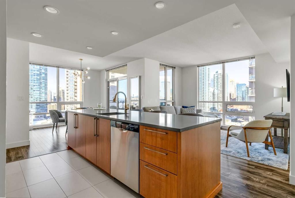 1204, 1118 12 Avenue SW, Calgary — main listing photo