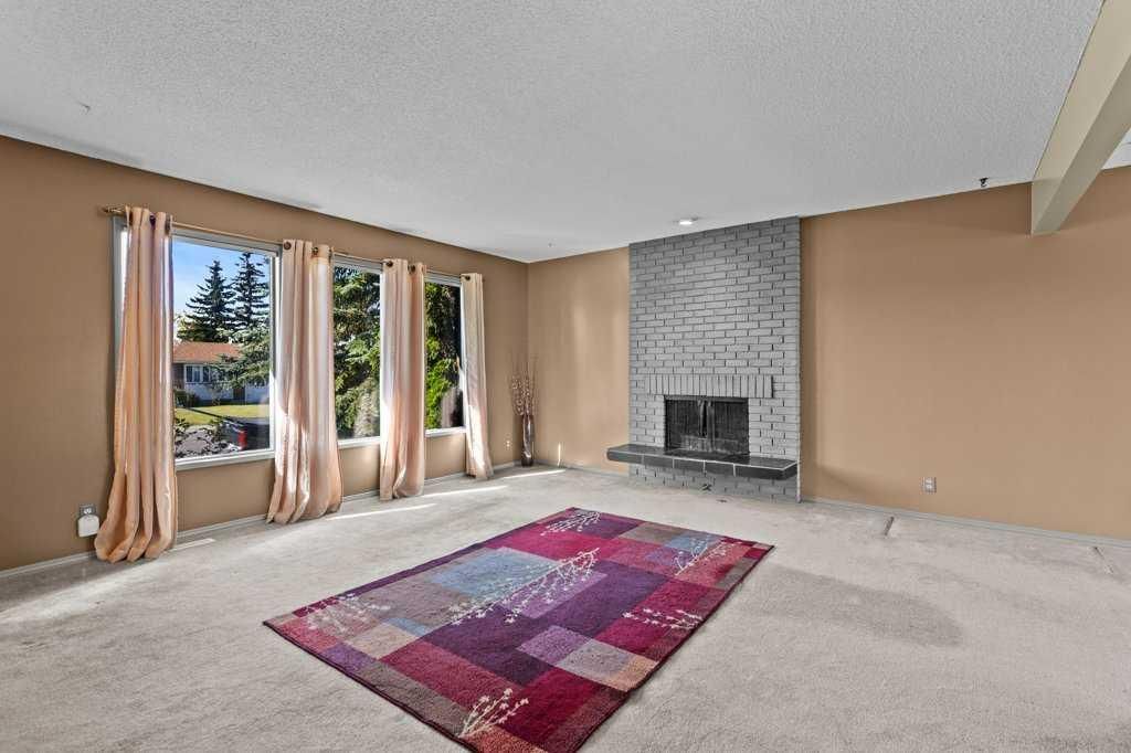 4724 Rundlehorn Drive NE, Calgary — photo 5 of 42