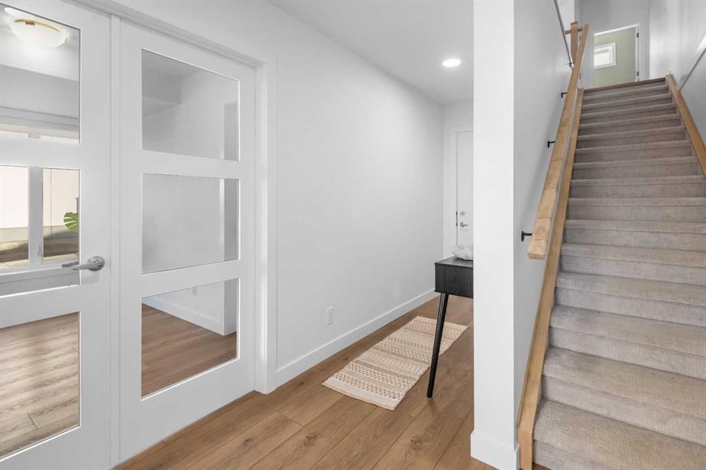 8305 8 Avenue SW, Calgary — photo 2 of 38