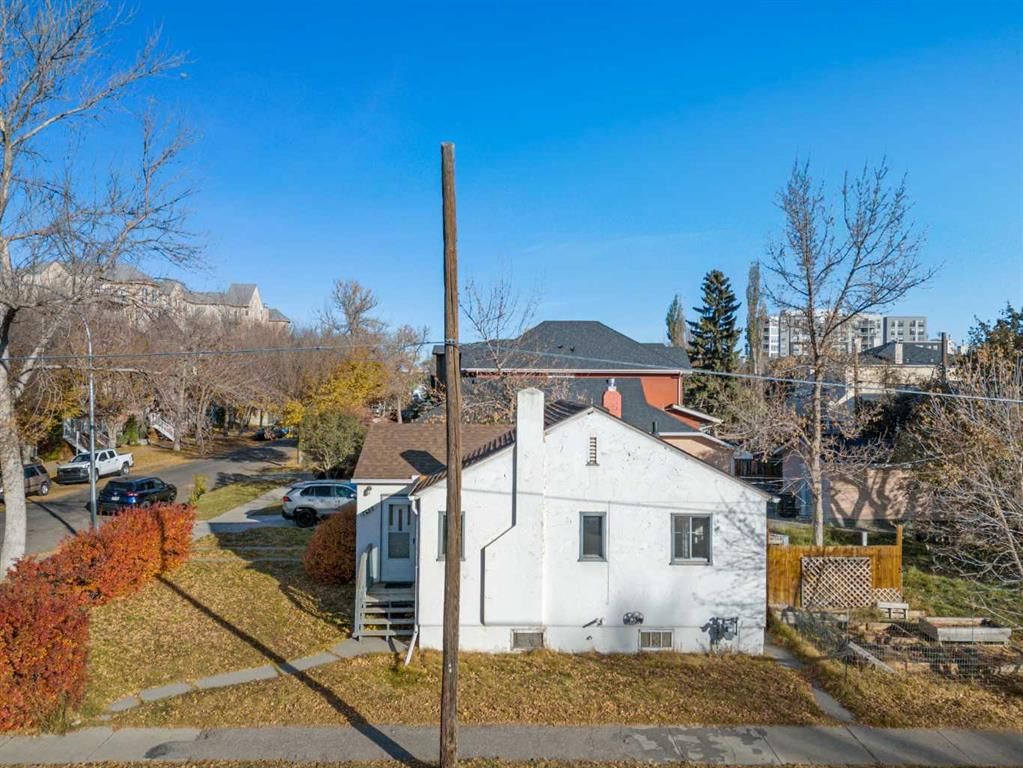 1402 Centre A Street NE, Calgary — photo 2 of 15