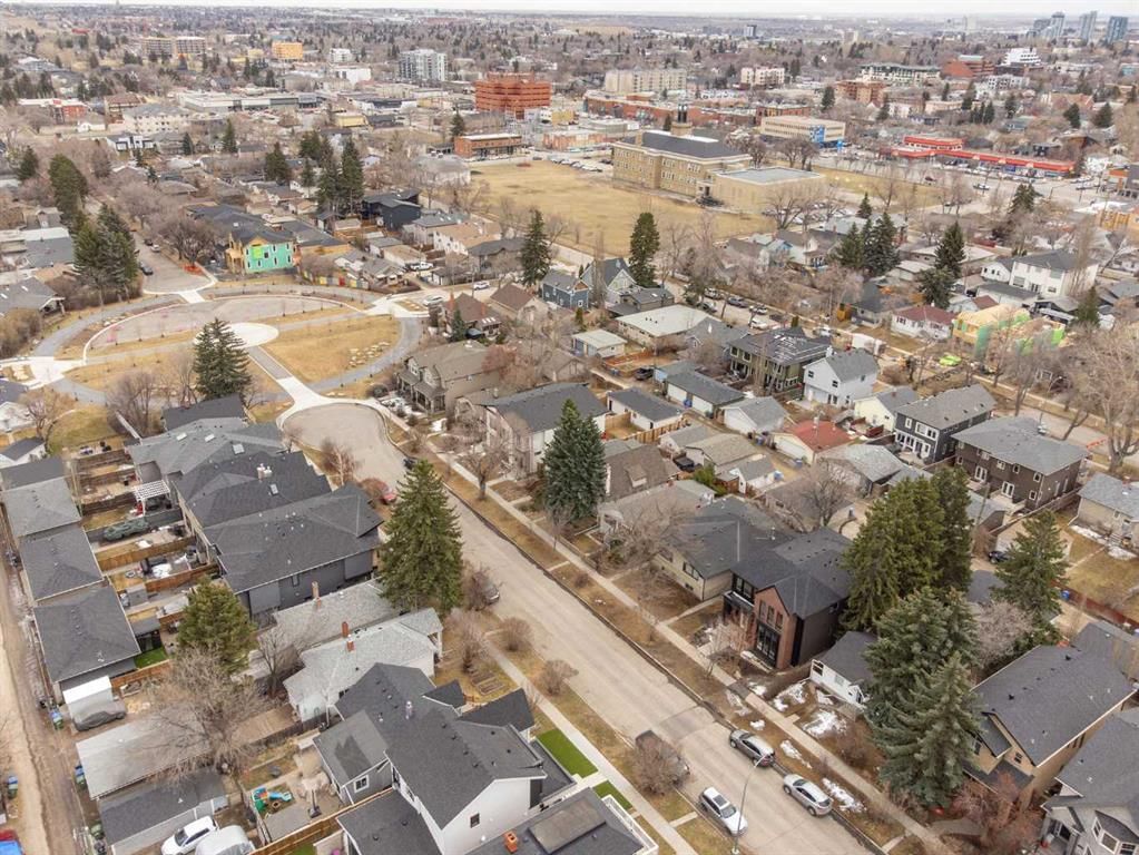 433 19 Avenue NW, Calgary — photo 5 of 50