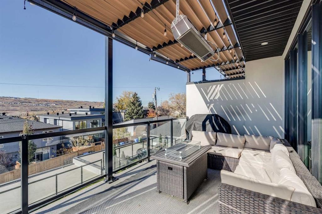 5213 23 Avenue NW, Calgary — main listing photo