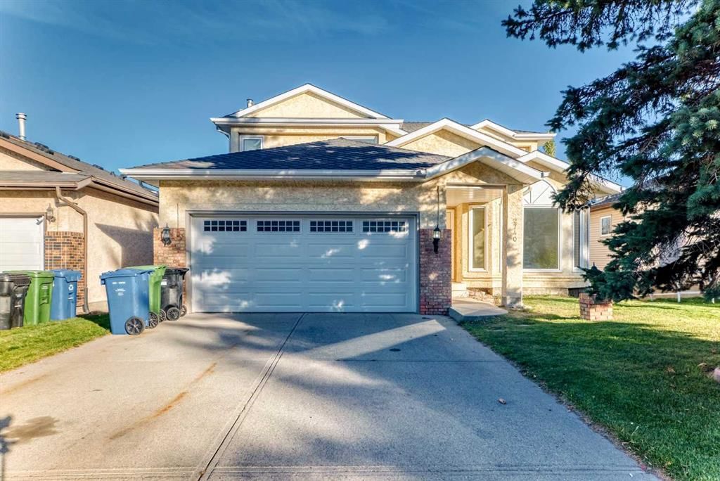 2740 Signal Hill Drive SW, Calgary — main listing photo