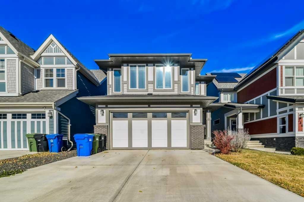 240 Magnolia Heath SE, Calgary — photo 2 of 39