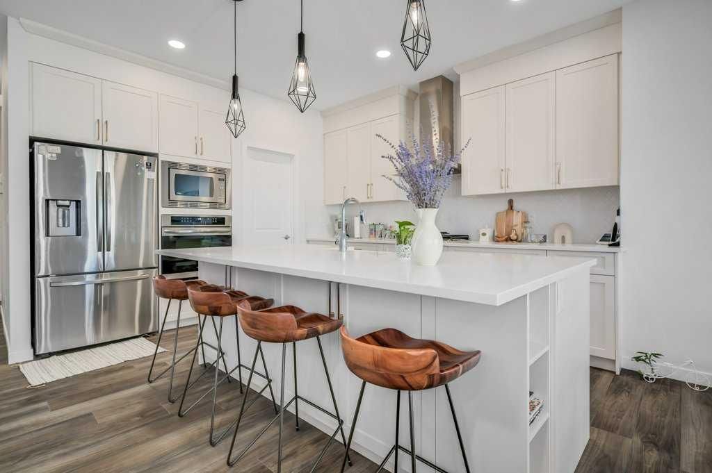 240 Magnolia Heath SE, Calgary — photo 3 of 39