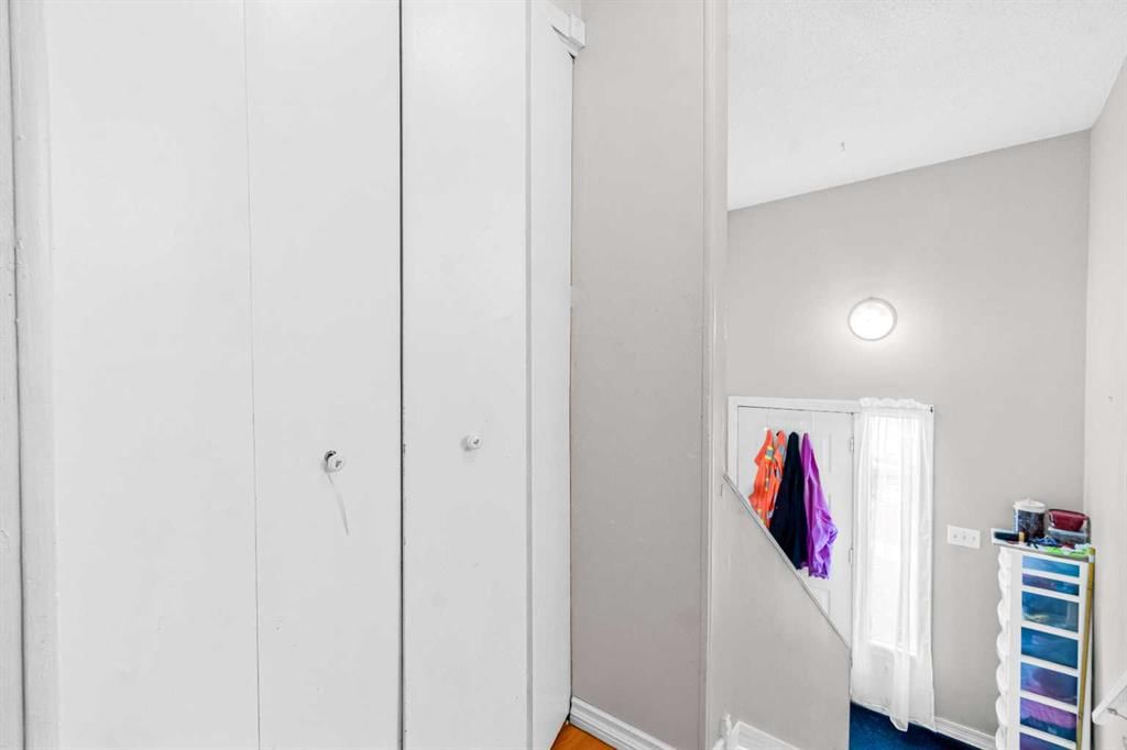 6133 Penbrooke Drive SE, Calgary — photo 3 of 31