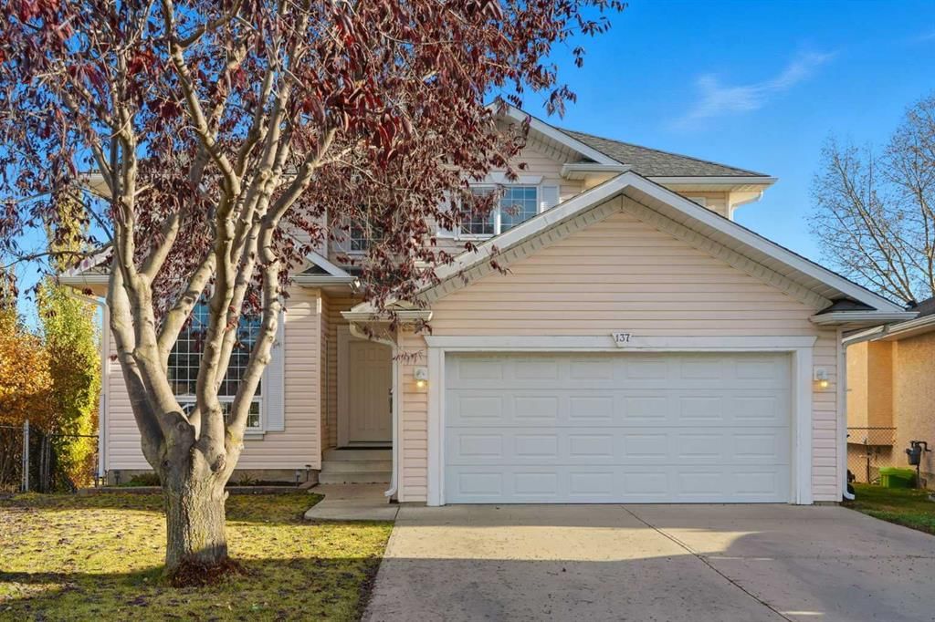 137 Sceptre Court NW, Calgary — main listing photo