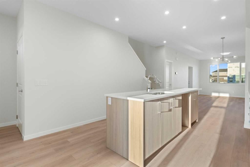 41 Annette Landing NW, Calgary — photo 4 of 45