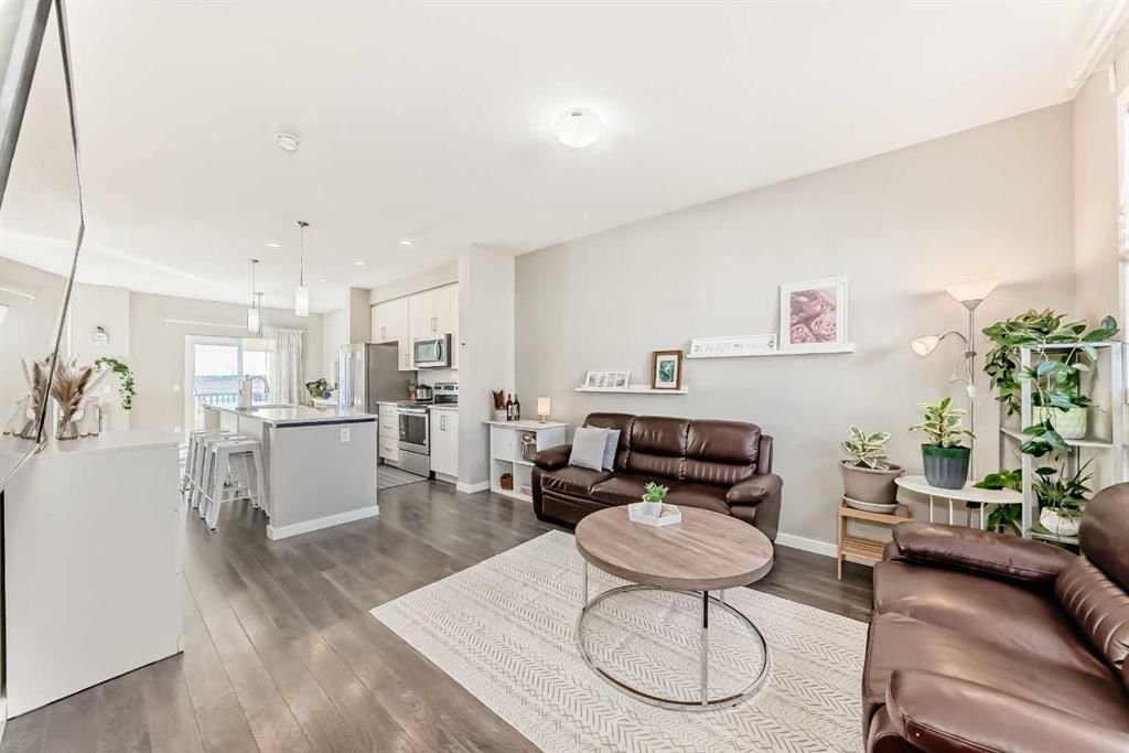 84 Copperstone Villas SE, Calgary — photo 4 of 28