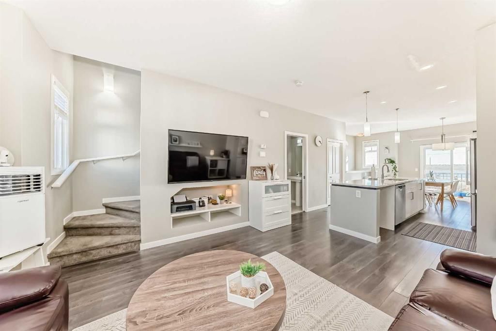 84 Copperstone Villas SE, Calgary — photo 5 of 28