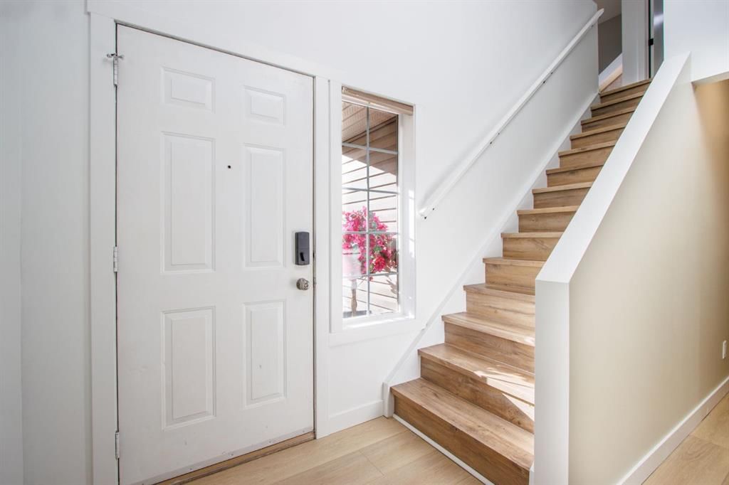 40 Chapalina Crescent SE, Calgary — photo 2 of 32