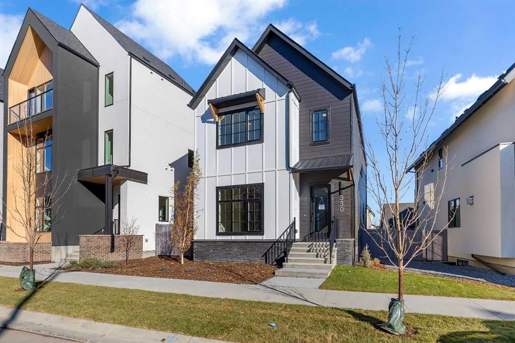 330 Normandy Drive SW, Calgary — photo 2 of 49