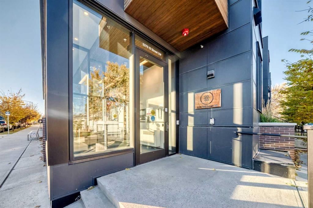 311, 3375 15 Street SW, Calgary — main listing photo