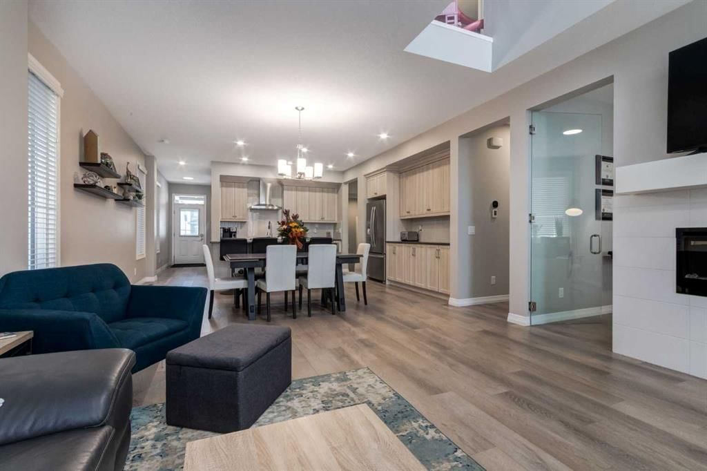 759 Seton Circle SE, Calgary — photo 3 of 38