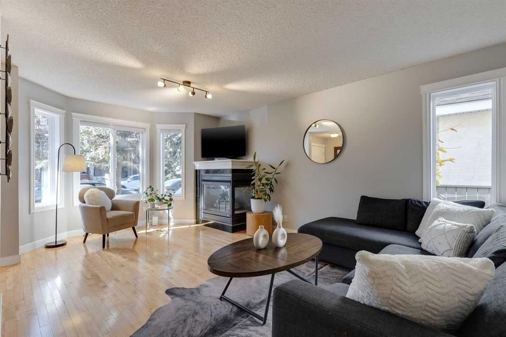 1, 1926 25 Street SW, Calgary — main listing photo