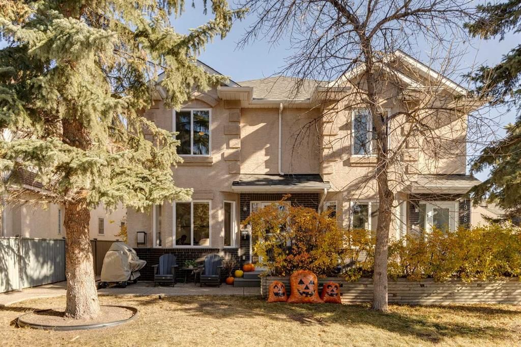 1, 1926 25 Street SW, Calgary — photo 2 of 33