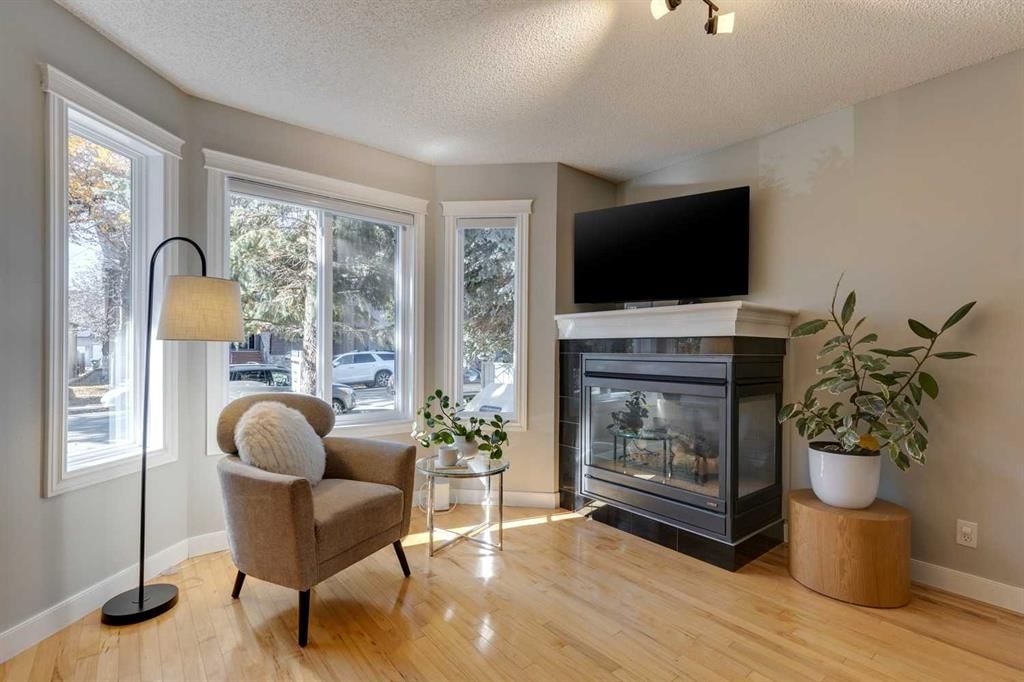 1, 1926 25 Street SW, Calgary — photo 5 of 33