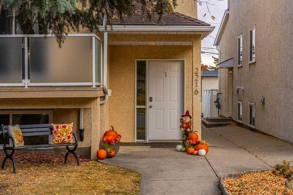 1, 2216 29 Street SW, Calgary — photo 2 of 31