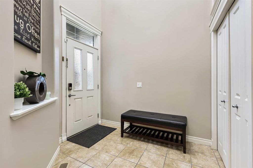 341 Bridleridge View SW, Calgary — photo 3 of 45