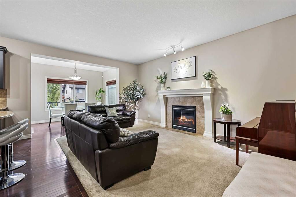 341 Bridleridge View SW, Calgary — photo 5 of 45