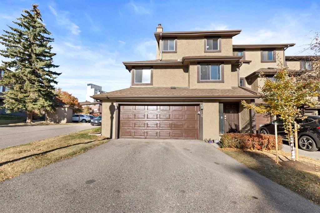 26 Glamis Gardens SW, Calgary — photo 2 of 35