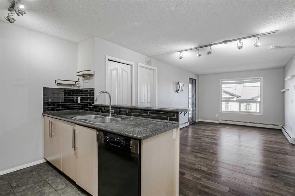 4420, 60 Panatella Street NW, Calgary — photo 2 of 28
