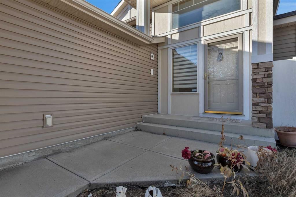 255 Panamount Lane NW, Calgary — photo 2 of 35