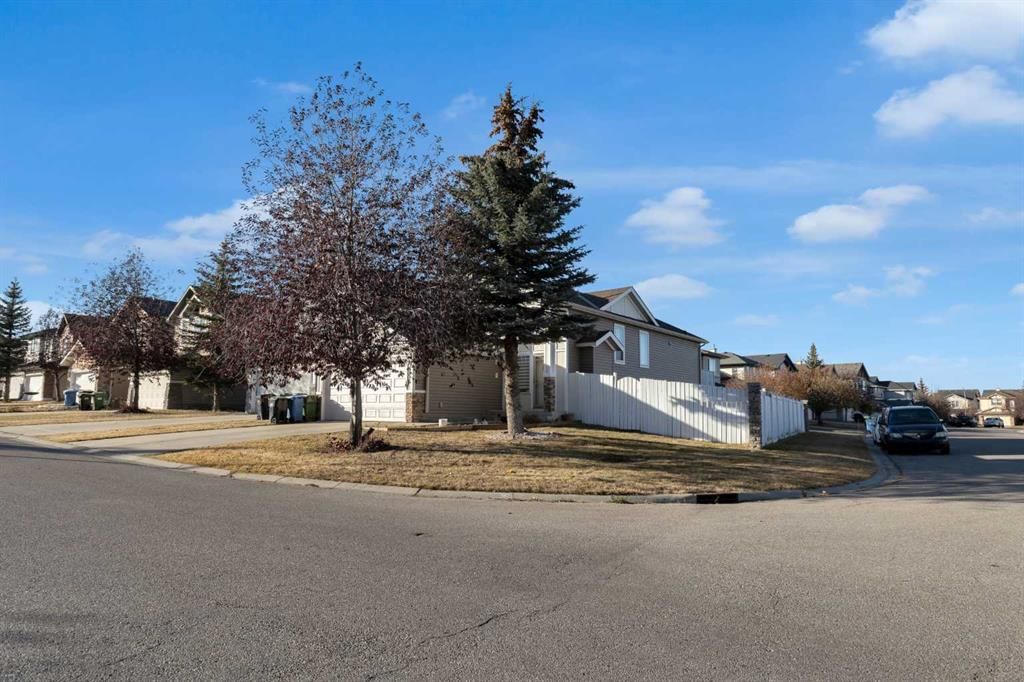 255 Panamount Lane NW, Calgary — photo 4 of 35