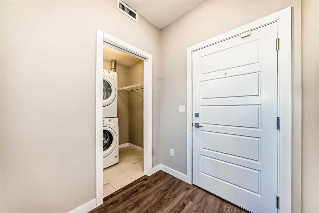 #305, 150 Auburn Meadows Manor SE, Calgary — photo 3 of 32