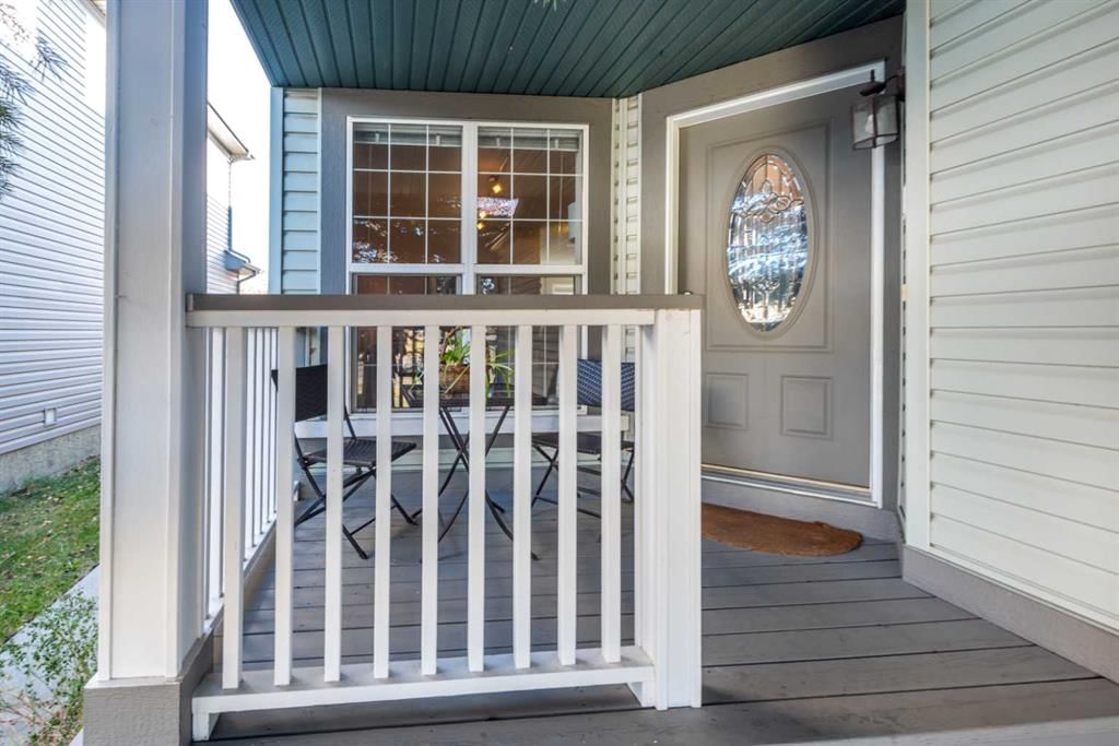 190 Everstone Drive SW, Calgary — photo 3 of 46