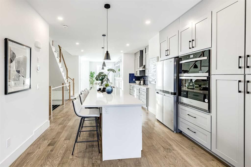 436 28 Avenue NW, Calgary — photo 4 of 49
