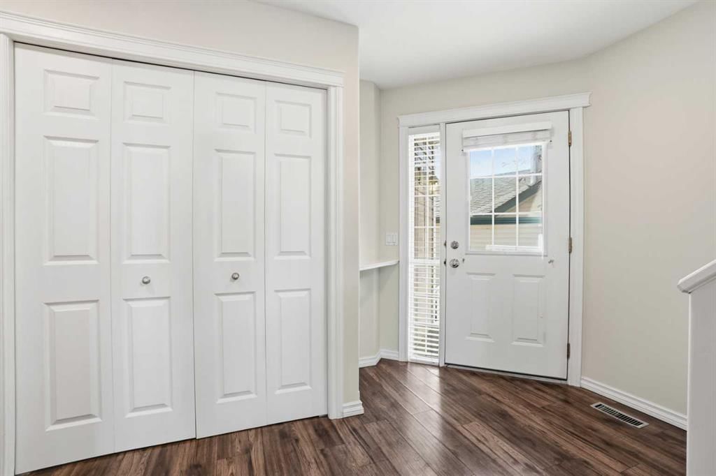 31 Citadel Estates Manor NW, Calgary — photo 4 of 46