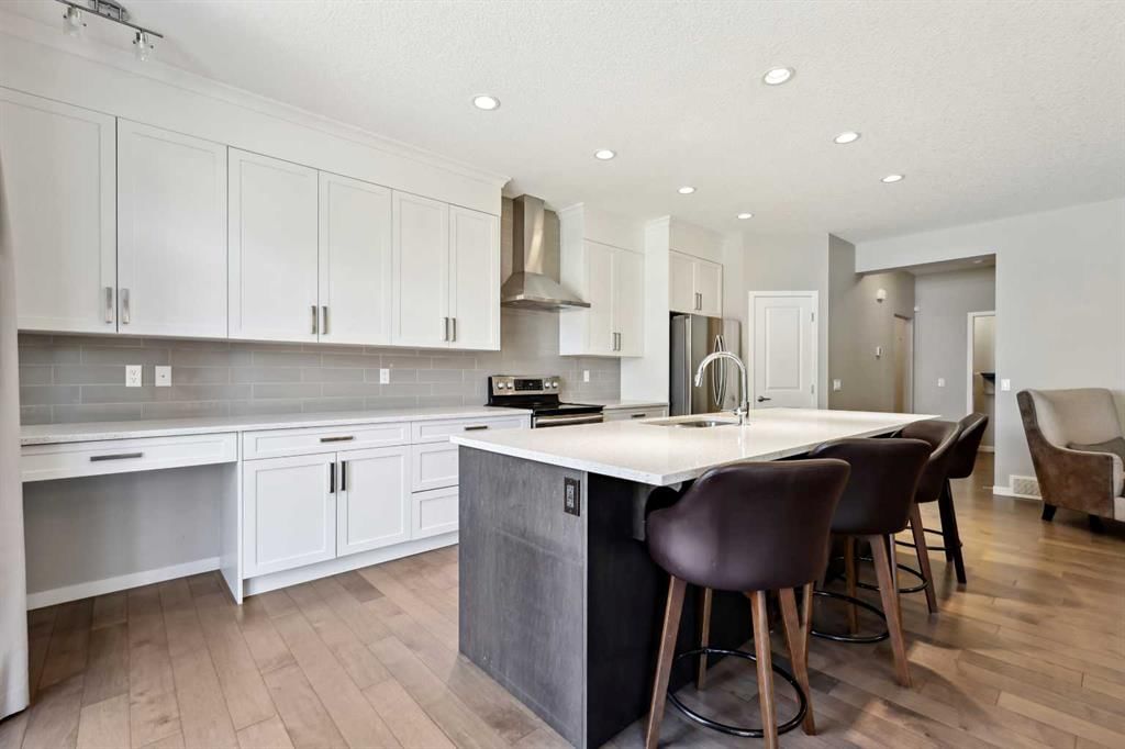 67 Auburn Glen Close SE, Calgary — photo 4 of 34