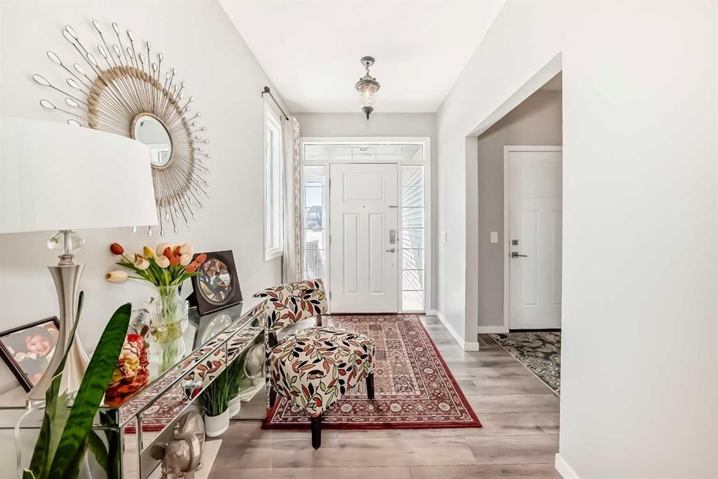113 Howse Mount NE, Calgary — photo 4 of 44