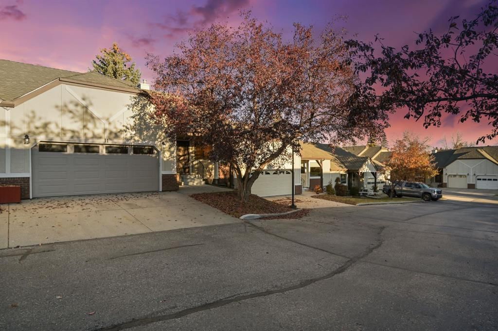 11 Coach Side Terrace SW, Calgary — main listing photo