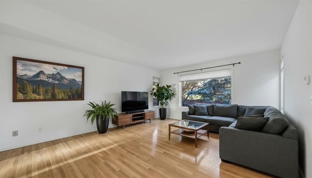 11 Coach Side Terrace SW, Calgary — photo 2 of 45