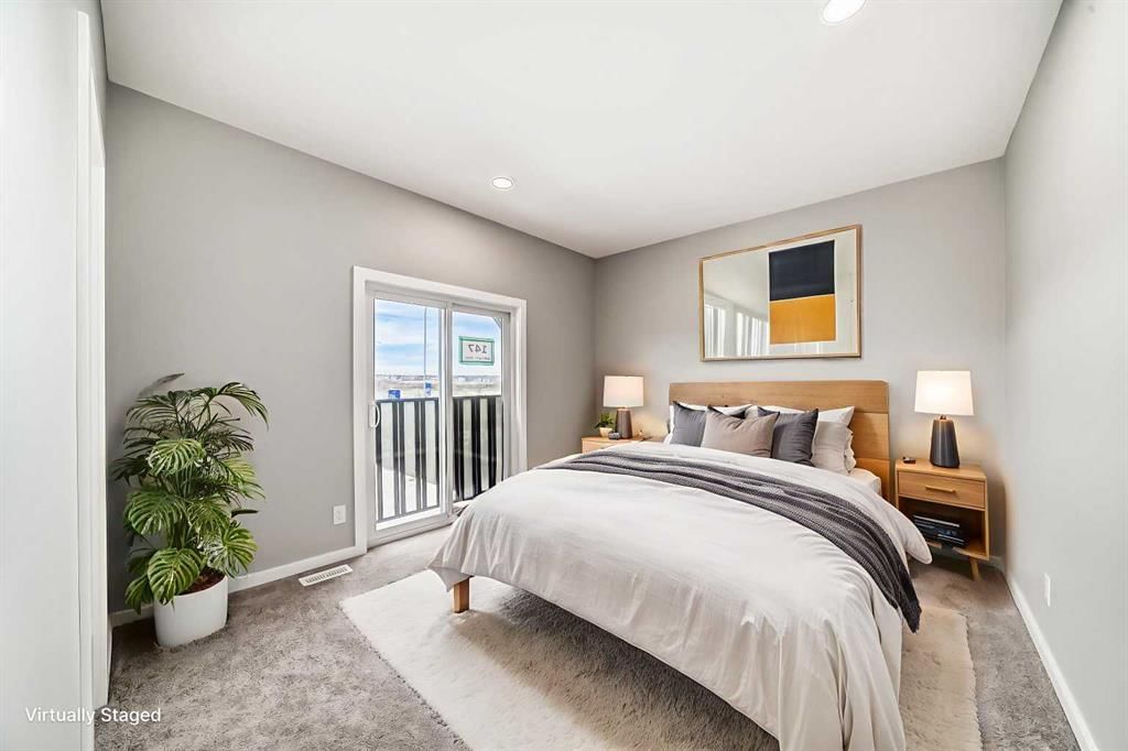 147 Bartlett Crescent SE, Calgary — photo 5 of 50