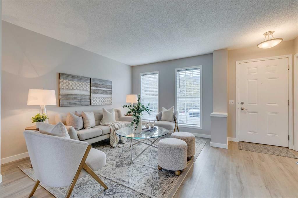 206 Elgin Place SE, Calgary — photo 5 of 45