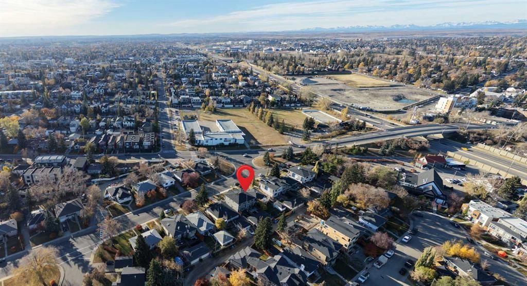 2409B Richmond Road SW, Calgary — photo 3 of 42