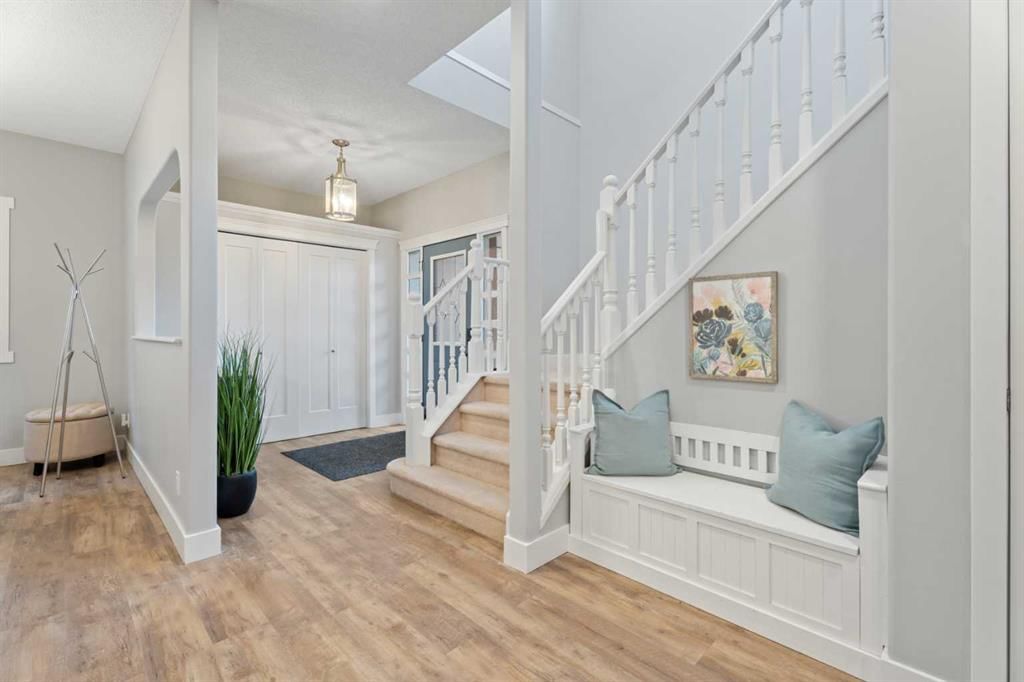 69 Cranleigh Drive SE, Calgary — photo 3 of 49