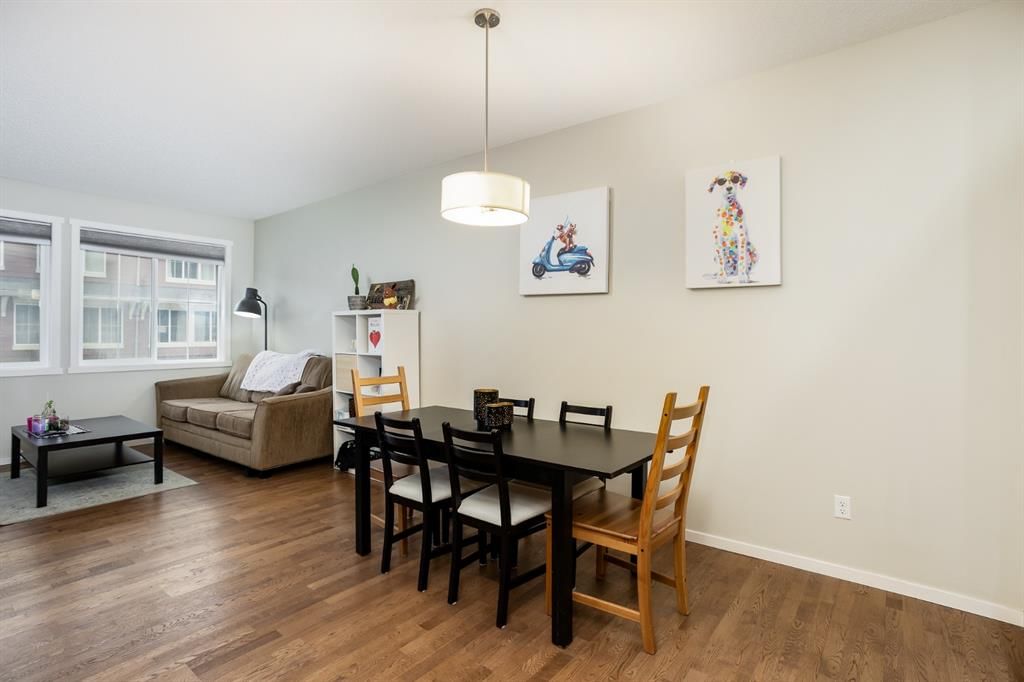 29 Kinlea Common NW, Calgary — photo 4 of 17