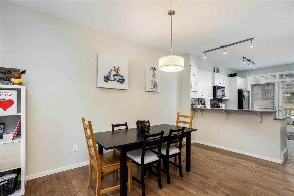 29 Kinlea Common NW, Calgary — photo 5 of 17