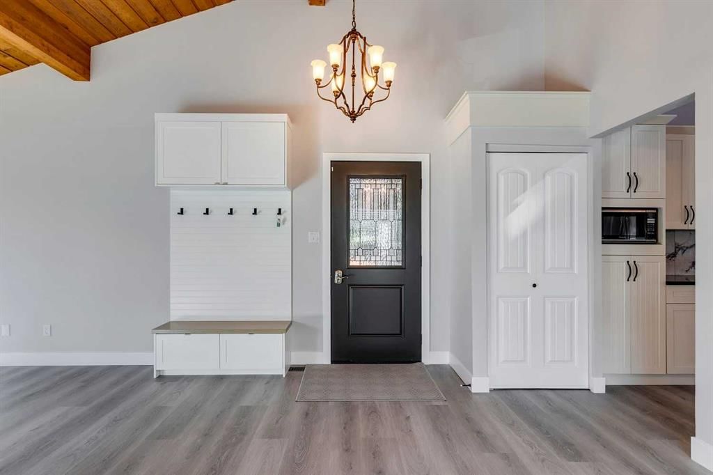 3020 Palliser Drive SW, Calgary — photo 4 of 50