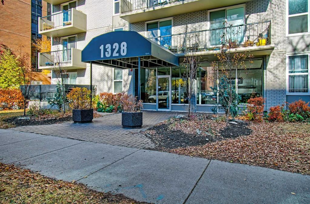 106, 1328 13 Avenue SW, Calgary — main listing photo