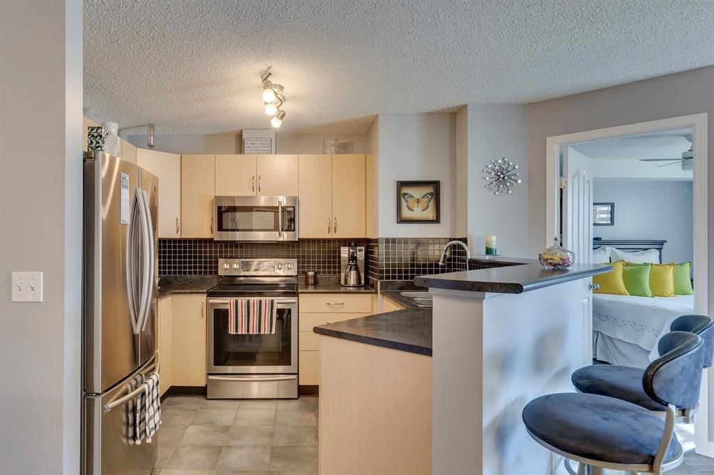 2310, 2371 Eversyde Avenue SW, Calgary — photo 2 of 24
