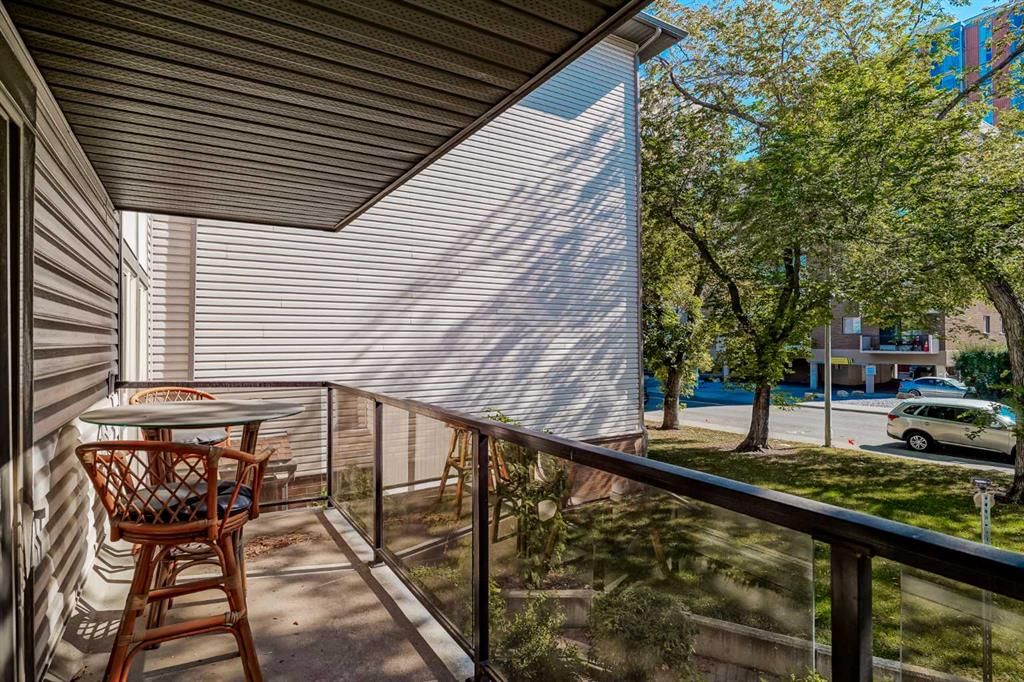 208, 130 25 Avenue SW, Calgary — photo 4 of 37