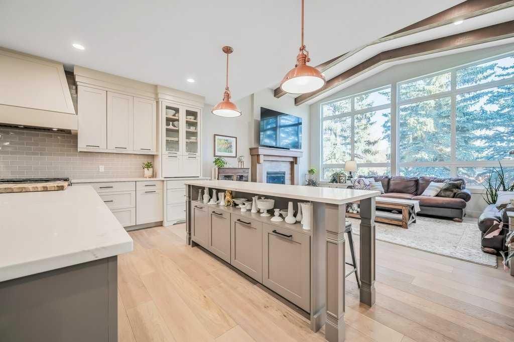 33 Shawnee Heath SW, Calgary — photo 3 of 50