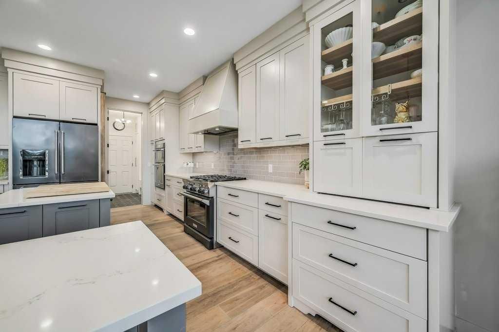 33 Shawnee Heath SW, Calgary — photo 5 of 50