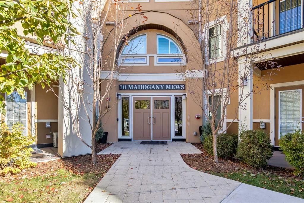 402, 30 Mahogany Mews SE, Calgary — main listing photo